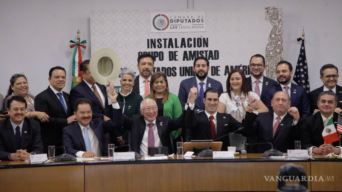 Relación con Rusia no debe ser cercana, advierte embajador Ken Salazar