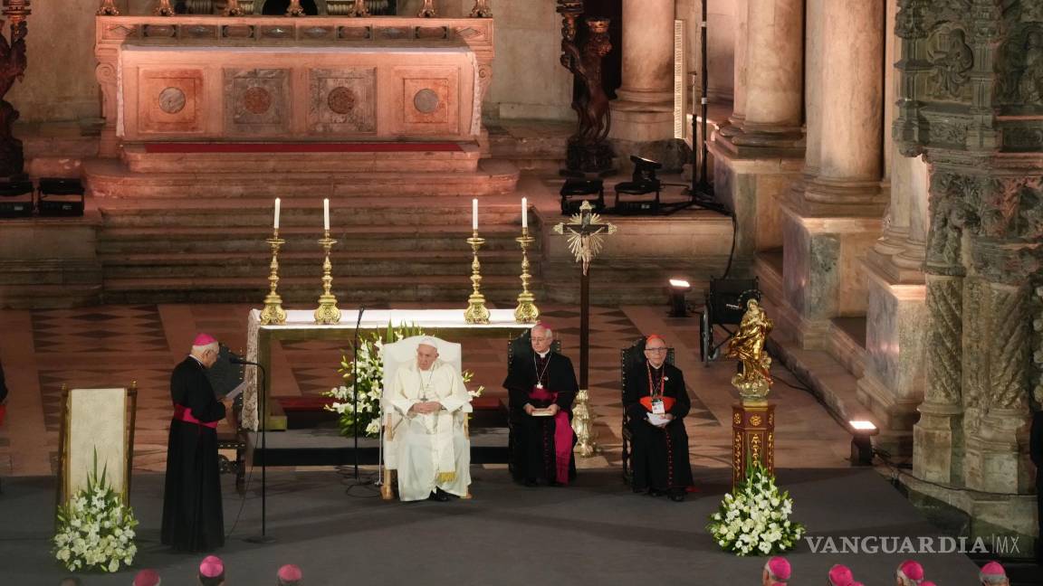 $!El Papa Francisco (c) en del Monasterio e Iglesia de los Jerónimos del siglo XVI en Lisboa, Portugal
