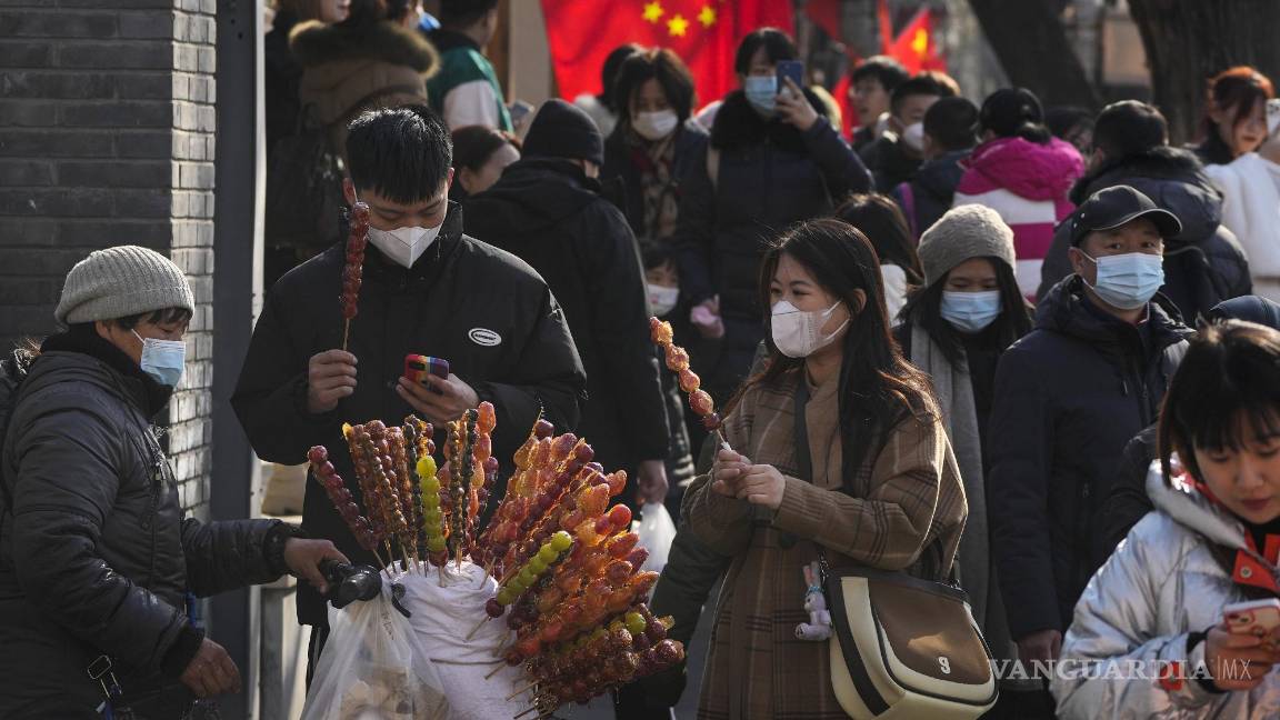 China rebaja a la mitad los fallecimientos semanales a causa del COVID-19