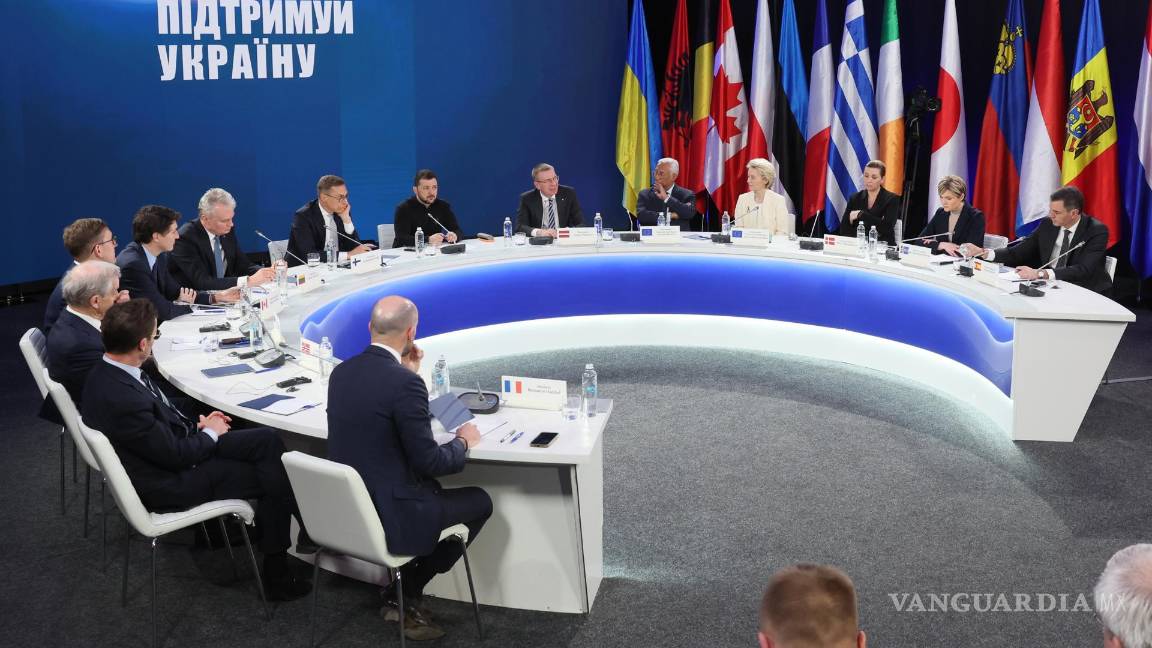 $!Líderes europeos asisten a la conferencia de prensa tras la cumbre de Apoyo a Ucrania en Kiev, Ucrania.