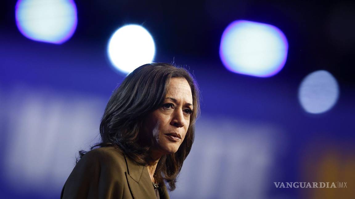 $!La candidata presidencial demócrata a la vicepresidenta estadounidense Kamala Harris habla durante un mitin de campaña en Las Vegas, Nevada.