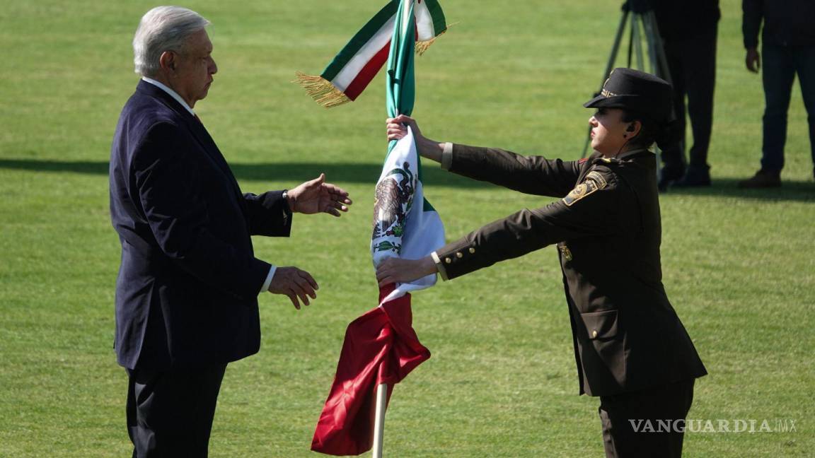 Bandera mexicana, por encima intereses partidistas: AMLO