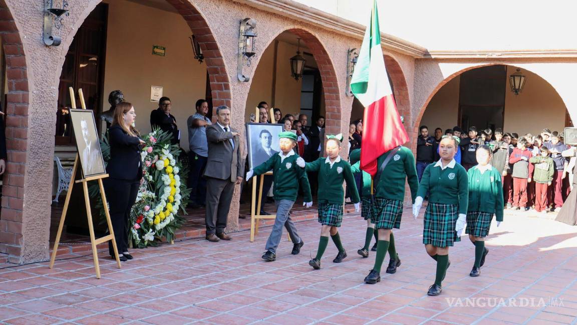 $!La Escuela Primaria Dr. Jesús Valdés Sánchez fue la sede del evento, con la participación activa de su escolta y comunidad escolar.