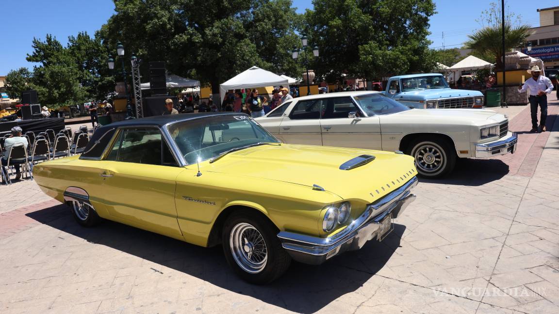 $!La exposición de autos contó con el aval de la Federación Internacional de Vehículos Ancestrales (FIVA), lo que otorga proyección internacional a la exposición.