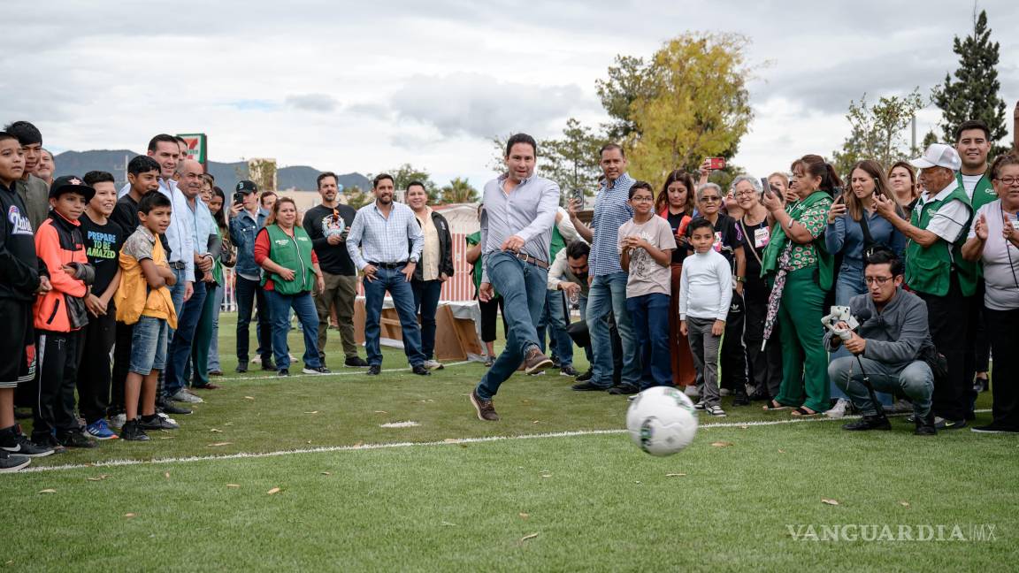 Entregan rehabilitación de plaza pública en el poniente de Saltillo con apoyo de la iniciativa privada