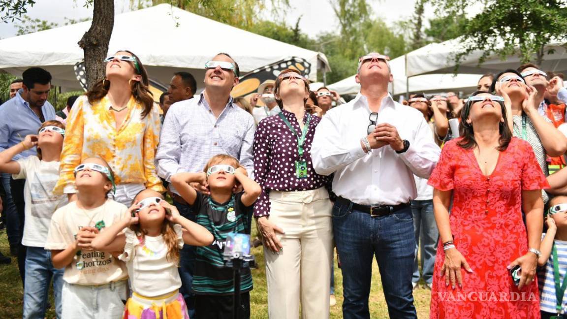 Agradece Manolo Jiménez la visita de observadores del eclipse solar en Torreón