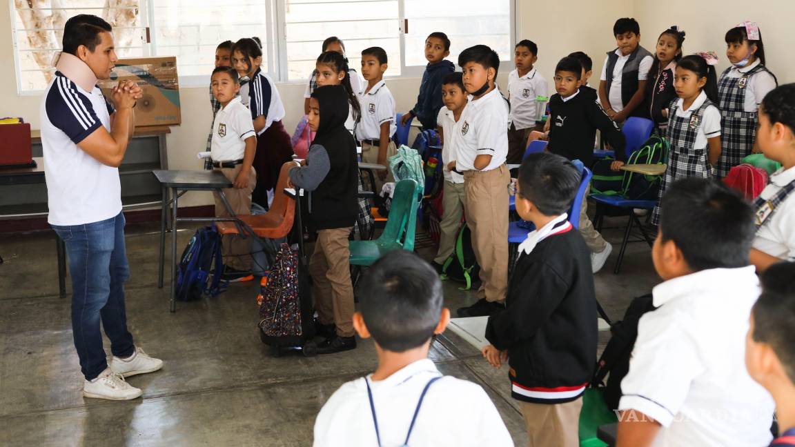 $!Cada año, el 15 de mayo se celebra el Día del Maestro en México, una fecha especial para reconocer a quienes dedican su vida a enseñar.