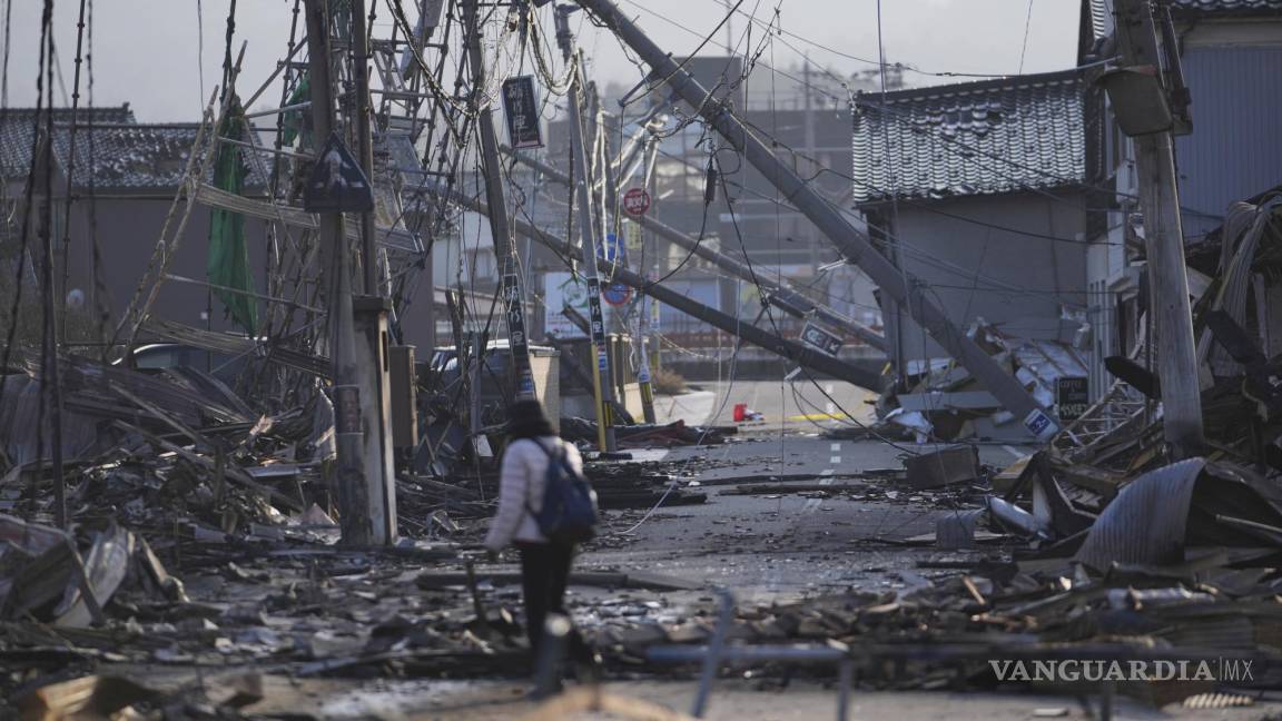 Aumentan a 110 las víctimas mortales del sismo y réplicas en Japón