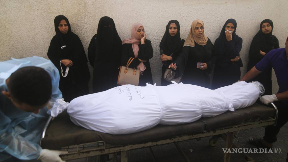 $!Las víctimas mortales de los bombardeos israelíes en Gaza son ya casi las 5 mil 800.