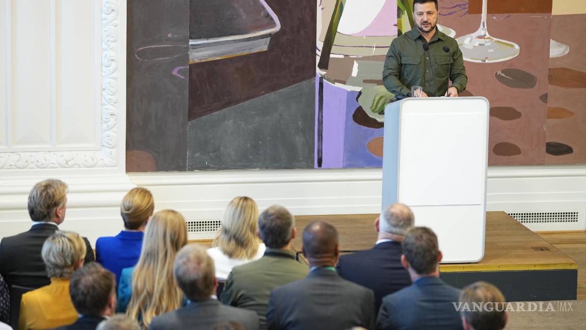 $!El presidente ucraniano, Volodímir Zelenski, da un discurso a miembros del Folketing (Parlamento de Dinamarca).