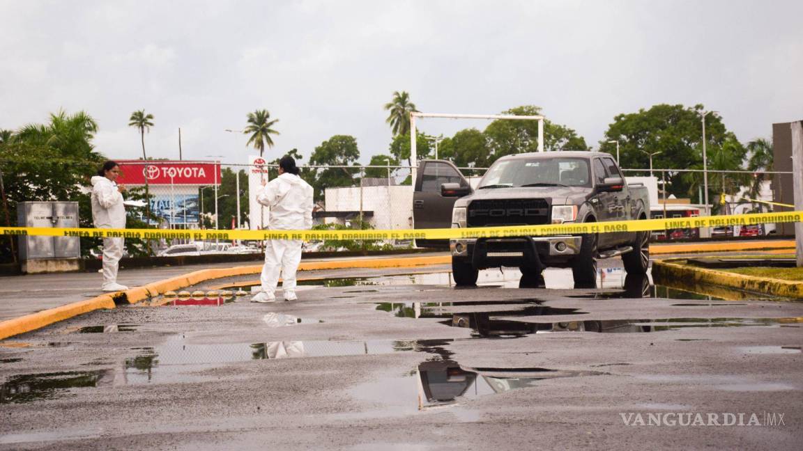 Ataque a balazos en plaza pública, deja un hombre sin vida en Monterrey