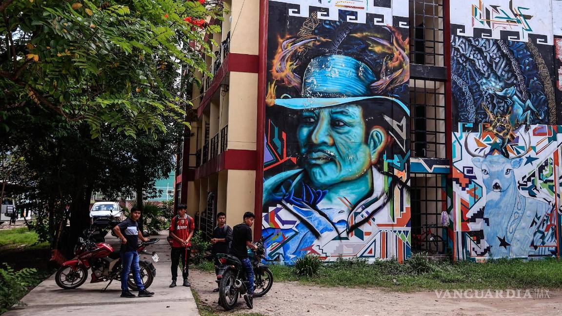 $!Un mural, al interior la escuela normal rural de Ayotzinapa 'Raúl Isidro Burgos', en el municipio de Tixtla, en el estado de Guerrero (México).