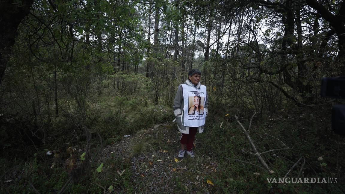 $!María del Carmen Volante, madre de la joven desaparecida Guadalupe Pamela Gallardo, lideró una jornada de búsqueda en el Ajusco en Ciudad de México.