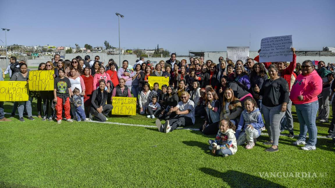$!Vecinos de varias colonias agradecieron la inversión.