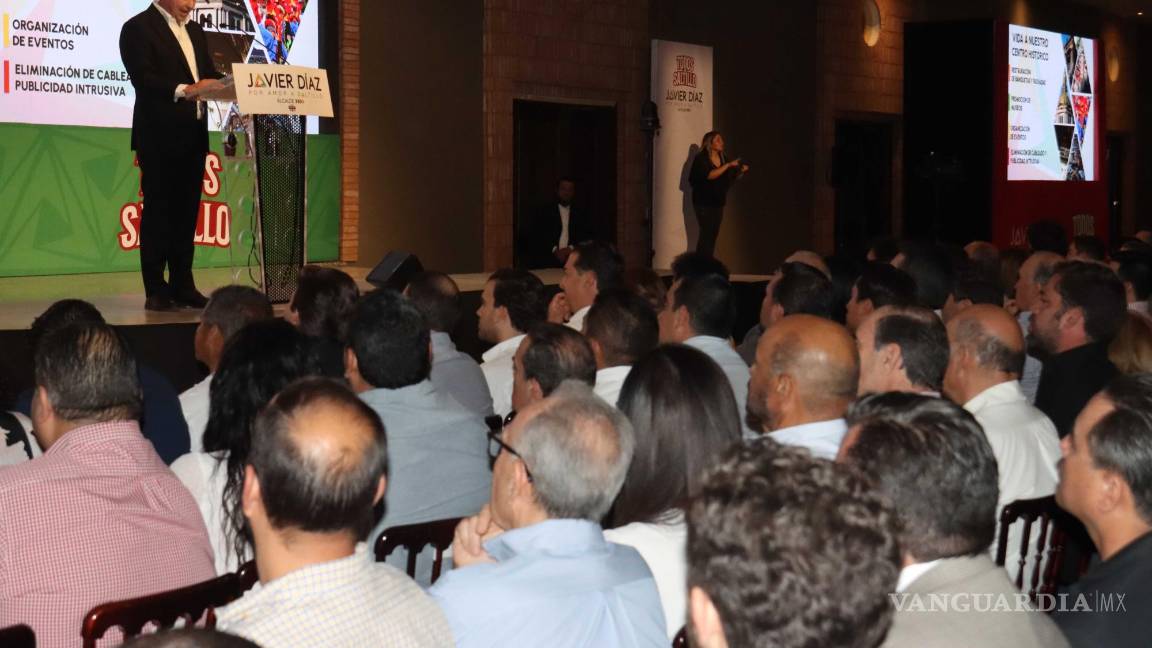 $!Saltillo: presenta Javier Díaz plataforma política; va por transformación al transporte público