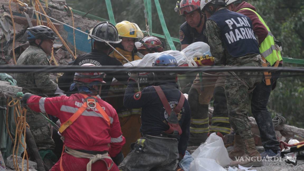 $!20 de septiembre de 2017. Continúan las labores de rescate en los más de 40 edificios que colapsaron en Ciudad de México tras el terremoto de 7.1 grados.