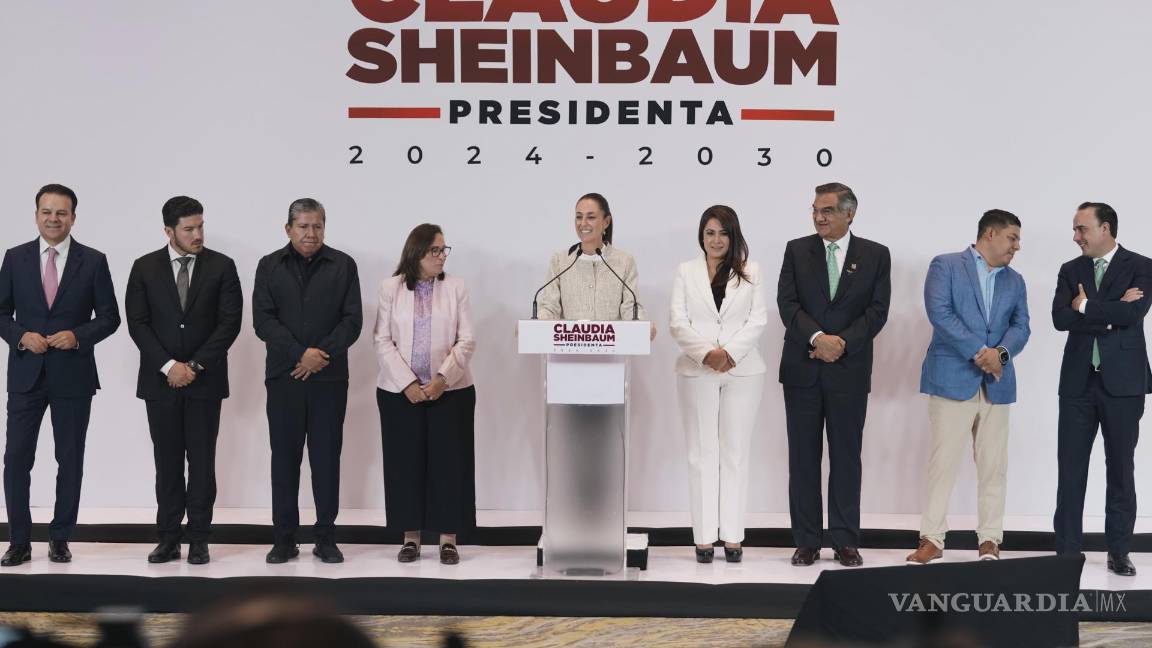 $!La presidenta electa de México, Claudia Sheinbaum, durante su participación en una conferencia de prensa conjunta con gobernadores en la Ciudad de México.