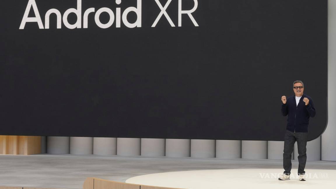 $!Shahram Izadi, responsable de la plataforma y productos Android XR, habla en el evento Google I/O en Mountain View, California.
