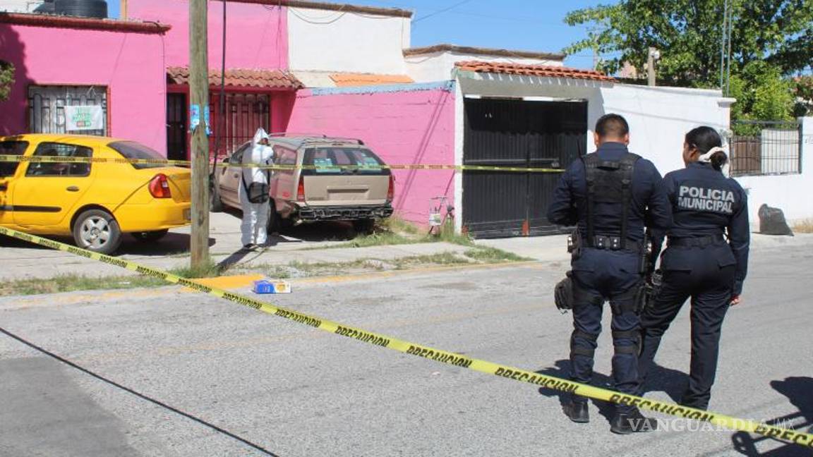 $!Los vehículos de la víctima fueron asegurados como parte de la investigación.