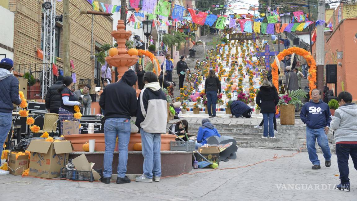 El Barrio de Santa Anita prepara su tradicional altar de muertos