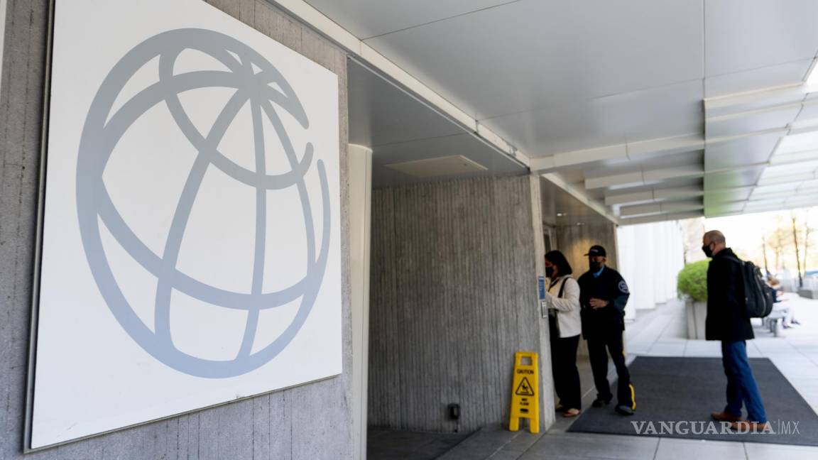 Crece empleo en plataformas, pero sin protección laboral: Banco Mundial