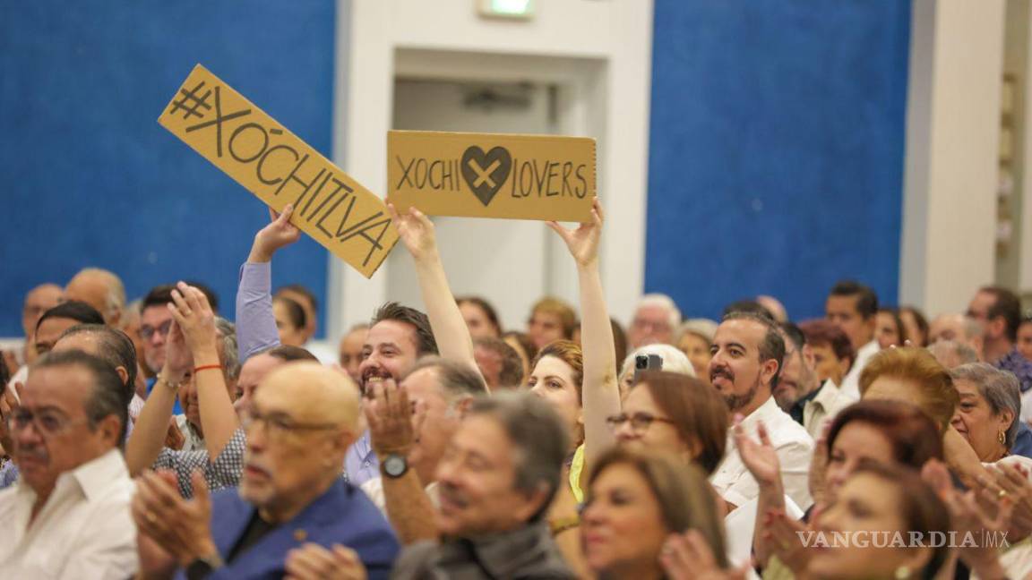 $!Con sus recorridos, Xóchitl ha reunido diversos seguidores, quienes han convocado hasta una marcha para defenderla de los dichos de AMLO.