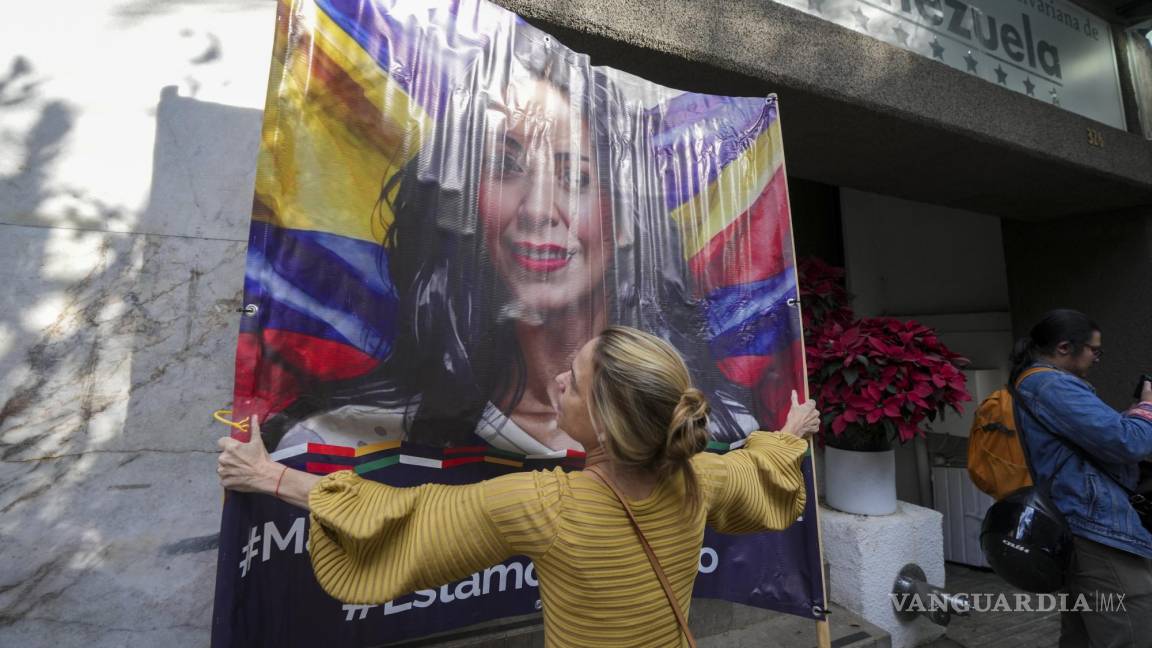 Oposición respira aire de decepción e impotencia, tras toma de posesión de Maduro