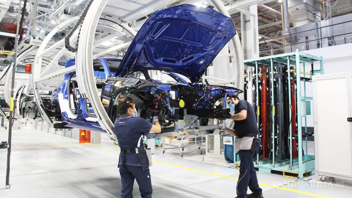 En ‘bache’, pláticas para una solución a la huelga automotriz en Estados Unidos