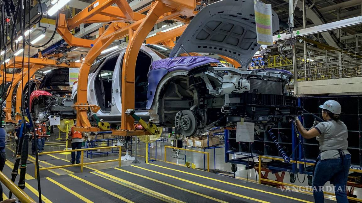 Bate récord automotriz y tiene su mejor desempeño desde el 2019, con 2.6 millones de unidades producidas