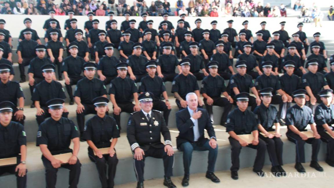 Se gradúan cien cadetes de la Academia de Policía de Torreón