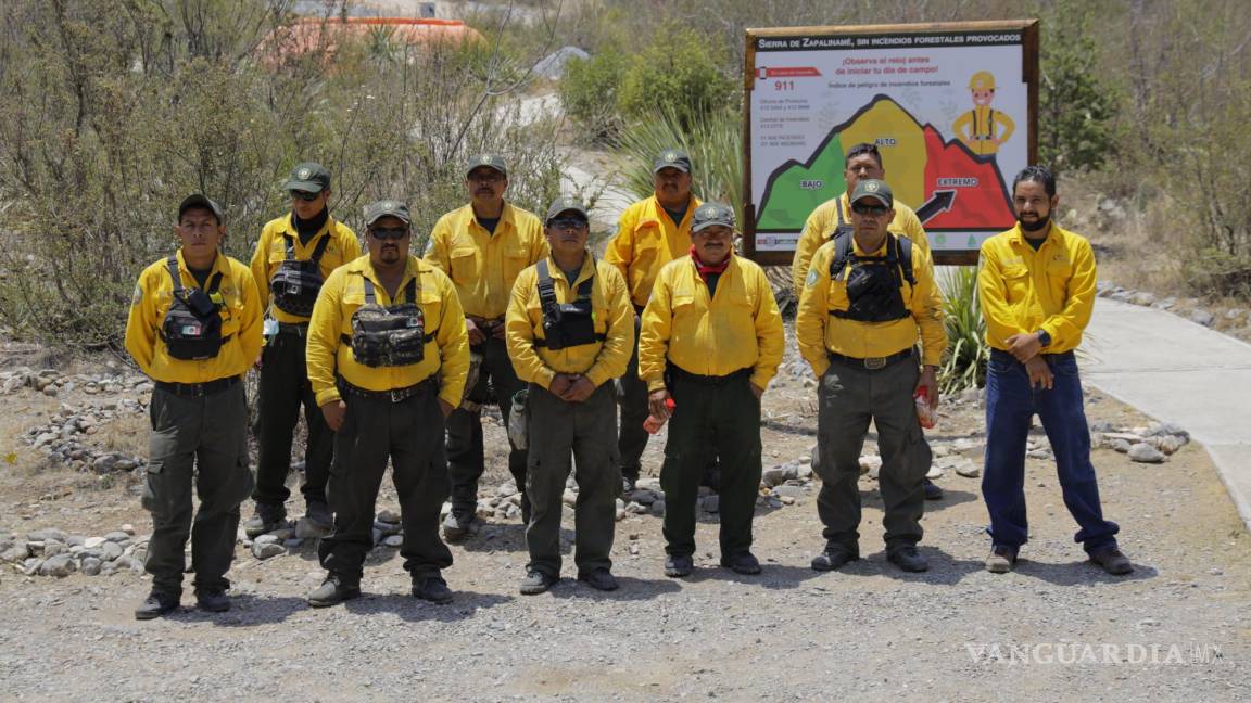 Liquidan al 100% fuego forestal en Saltillo y General Cepeda; entregan terrenos afectados de la sierra de Zapalinamé
