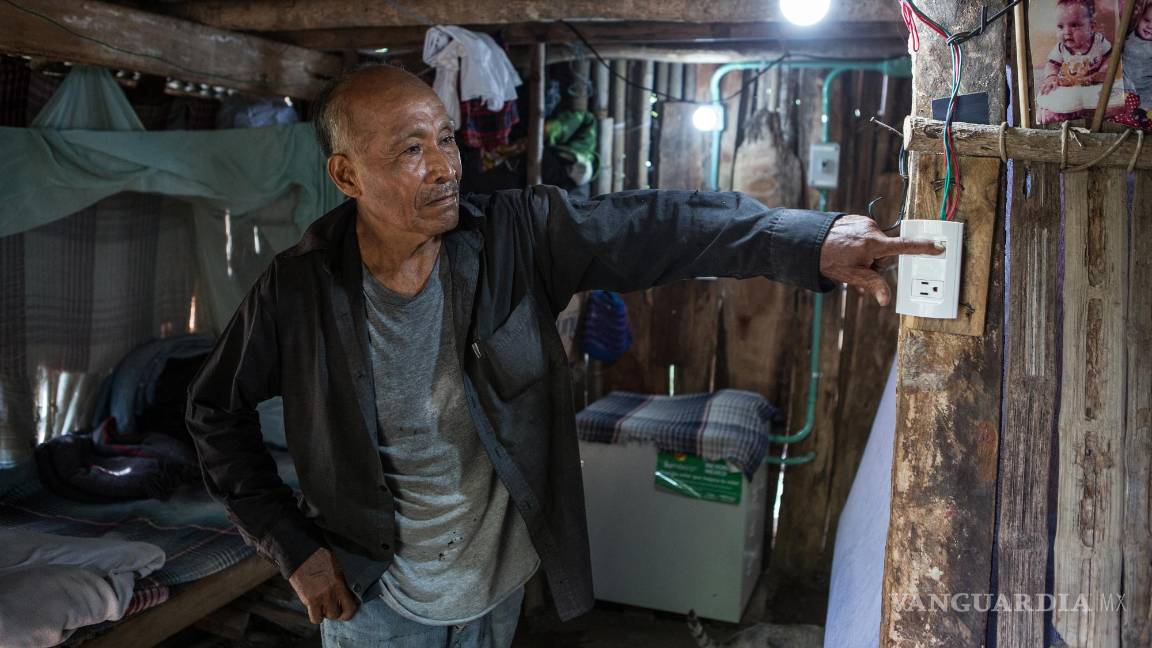 Tras 70 años, ven la luz en pueblos rurales de México