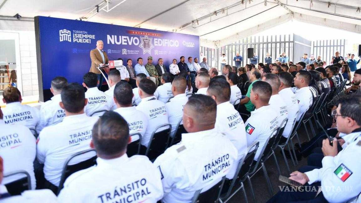 $!El alcalde Román Alberto Cepeda González destacó los beneficios para la comunidad y el compromiso municipal con la seguridad ciudadana.