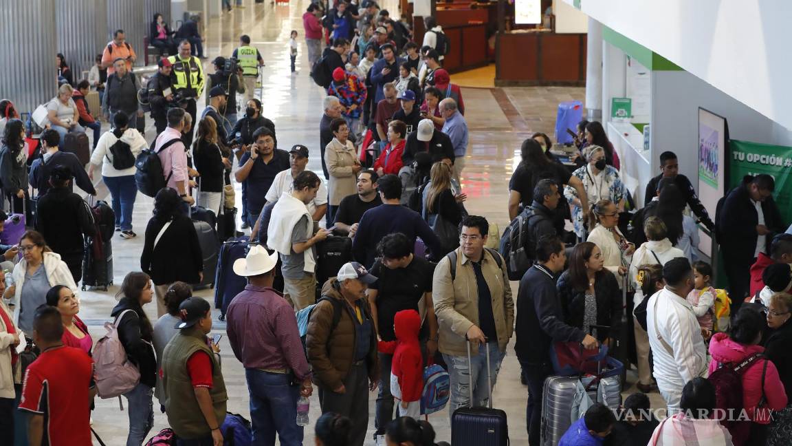 $!Tras el fallo de los sistemas de Microsoft a nivel global, cientos vuelos en México fueron demorados e incluso cancelados.