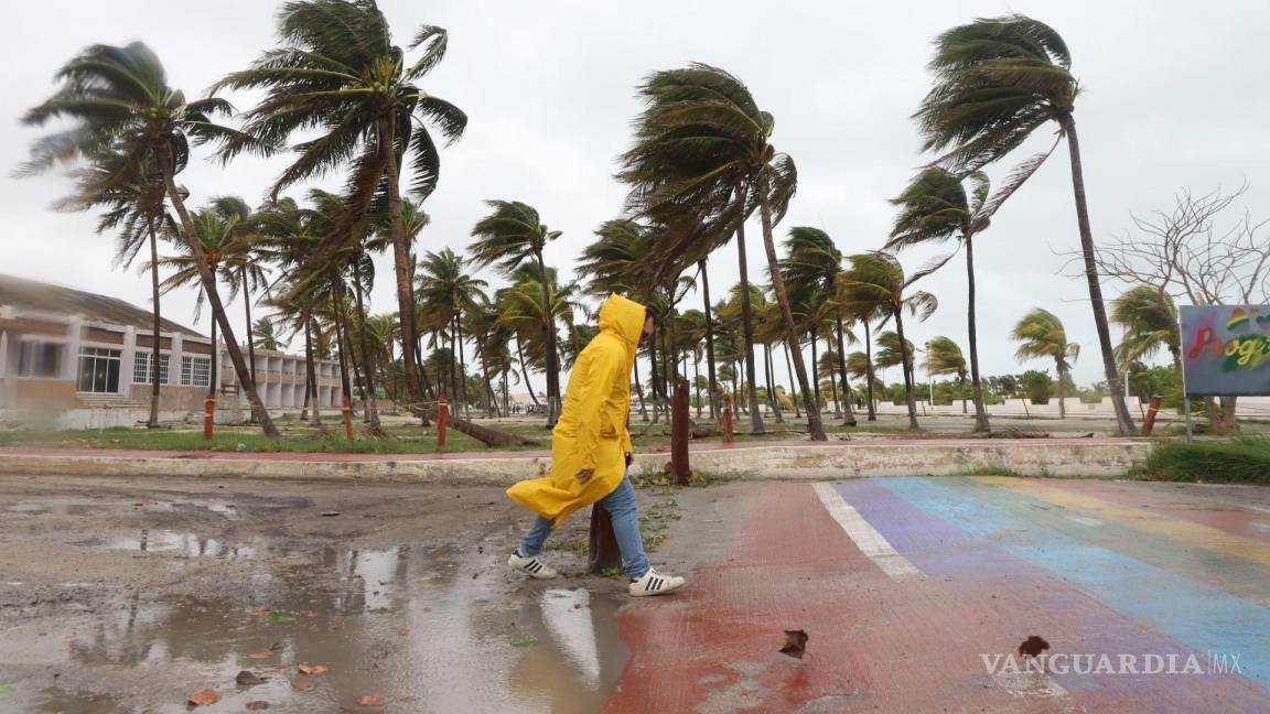 Prepárese... Huracán Beryl se intensificará a categoría 1 rumbo a Texas; en México continuarán lluvias por banda nubosa y onda tropical