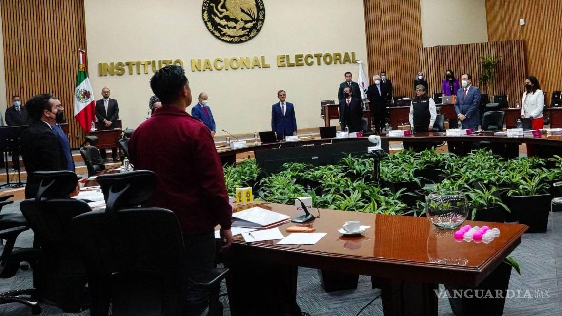 $!El próximo 3 de abril Ciro Murayama, Adriana Favela, José Roberto Ruiz y Lorenzo Córdova, dejarán sus puestos en el Consejo General del INE.
