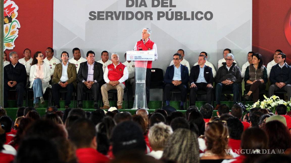 $!Celebran en Ciudad de México el día del servidor público.