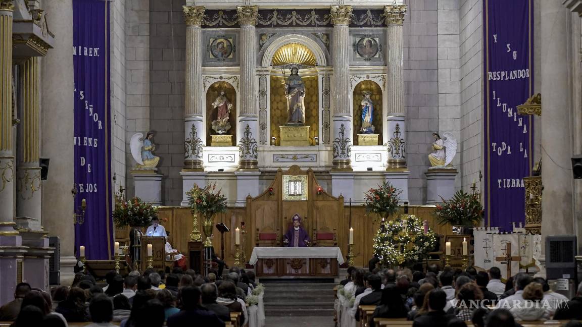 $!Monseñor González hizo un llamado a los creyentes católicos a ser participativos en la vida política del estado, destacando que un buen católico no se abstiene de la política.