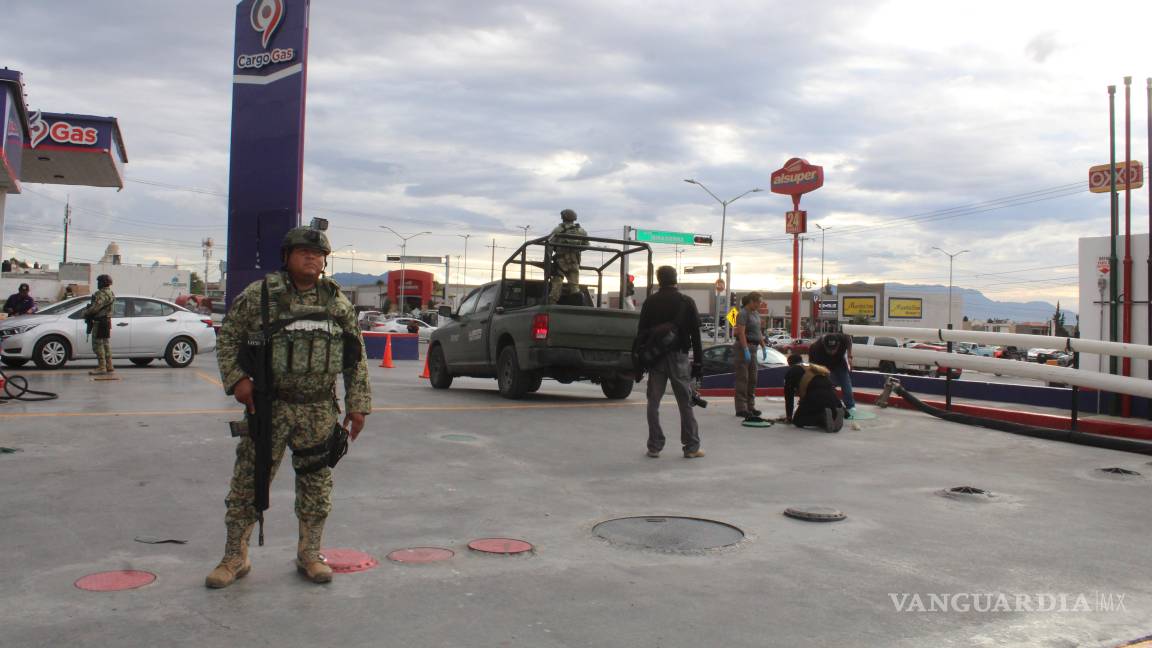 Realizan cateos simultáneos en tres gasolineras de Saltillo