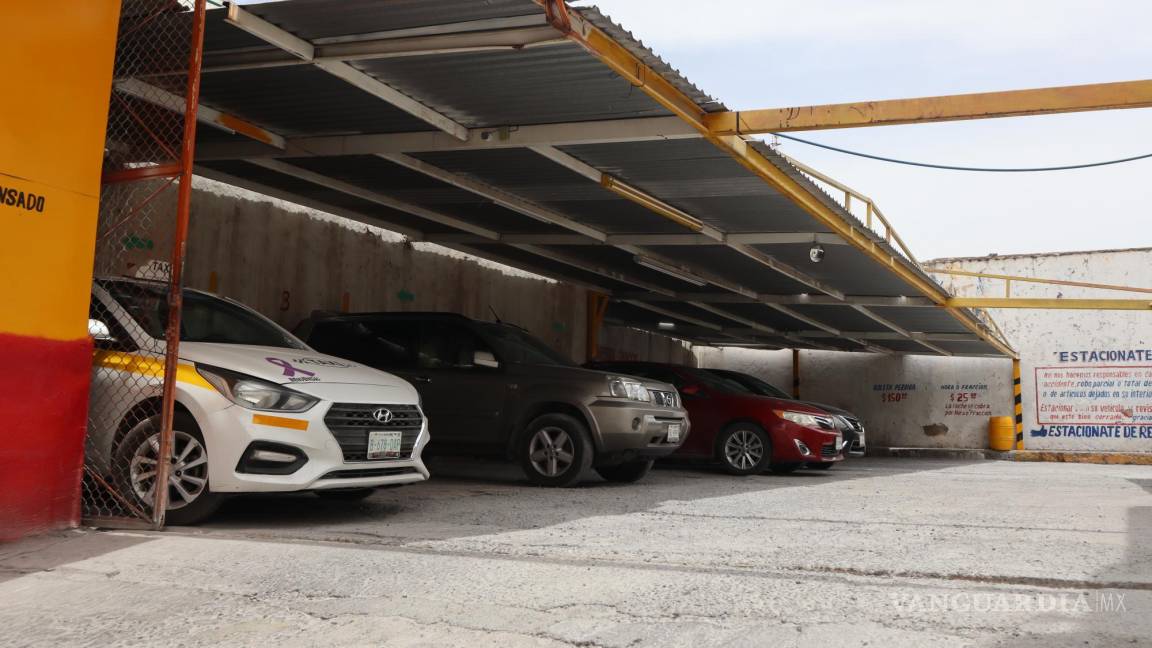 Tras llegada de parquímetros, suben hasta 33% pensiones y estacionamientos en el Centro Histórico de Saltillo