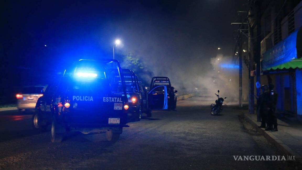 $!Los tabasqueños tuvieron que resguardarse en la noche vieja ante el temor de nuevos ataques.