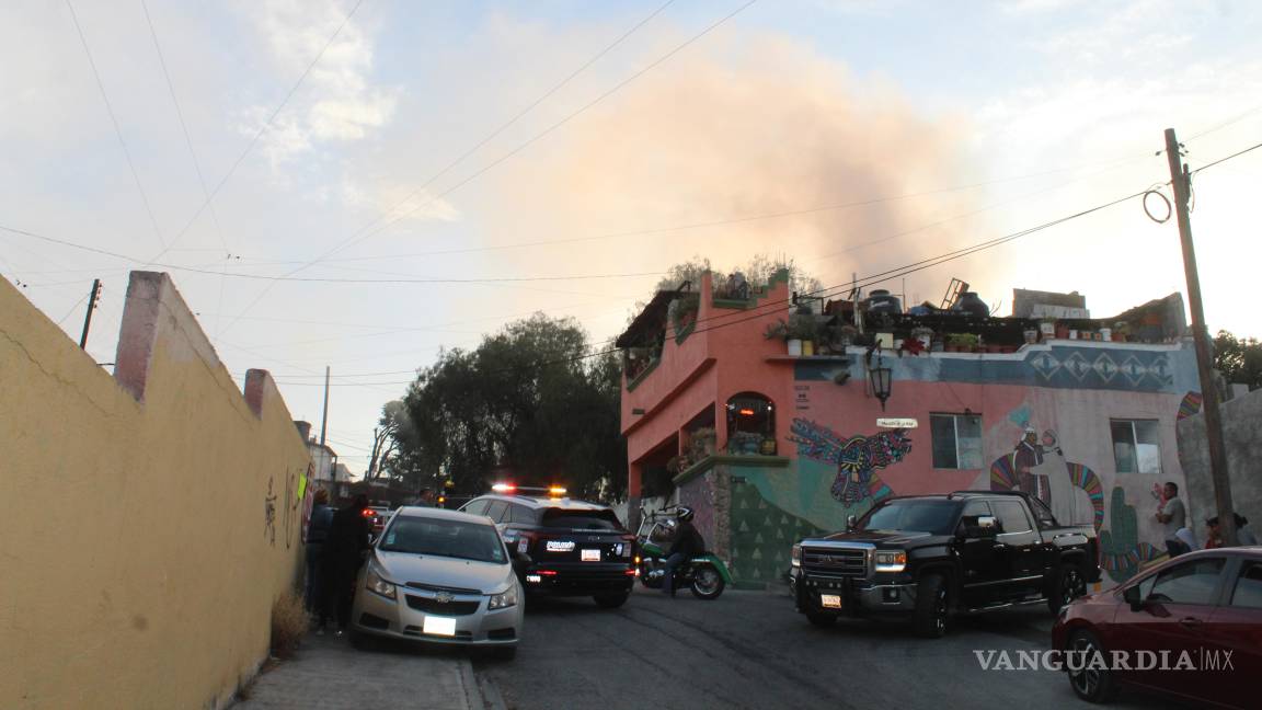 Incendian casa en Águila de Oro, en Saltillo; identifican a los responsables