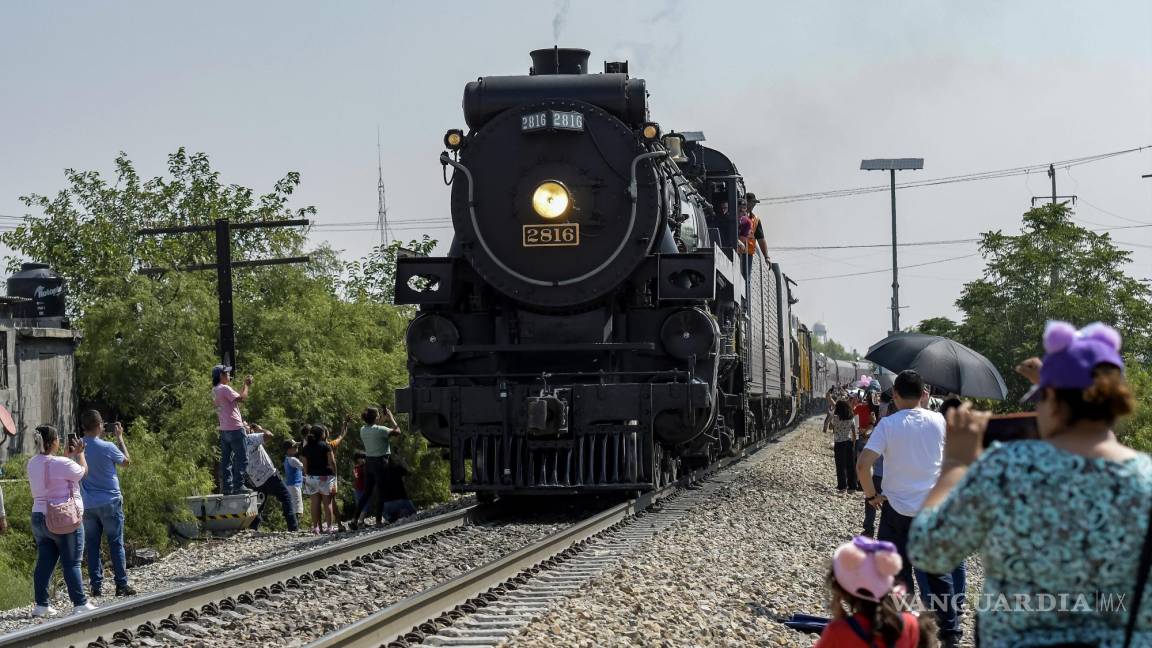 Así ha sido el paso de la locomotora 2816 ‘La Emperatriz’ por México (Fotos y videos)