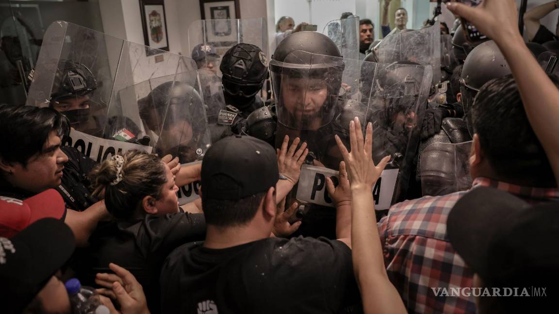 $!En varios estados se reportaron enfrentamientos entre fuerzas del orden y manifestantes que se oponen a la reforma judicial.