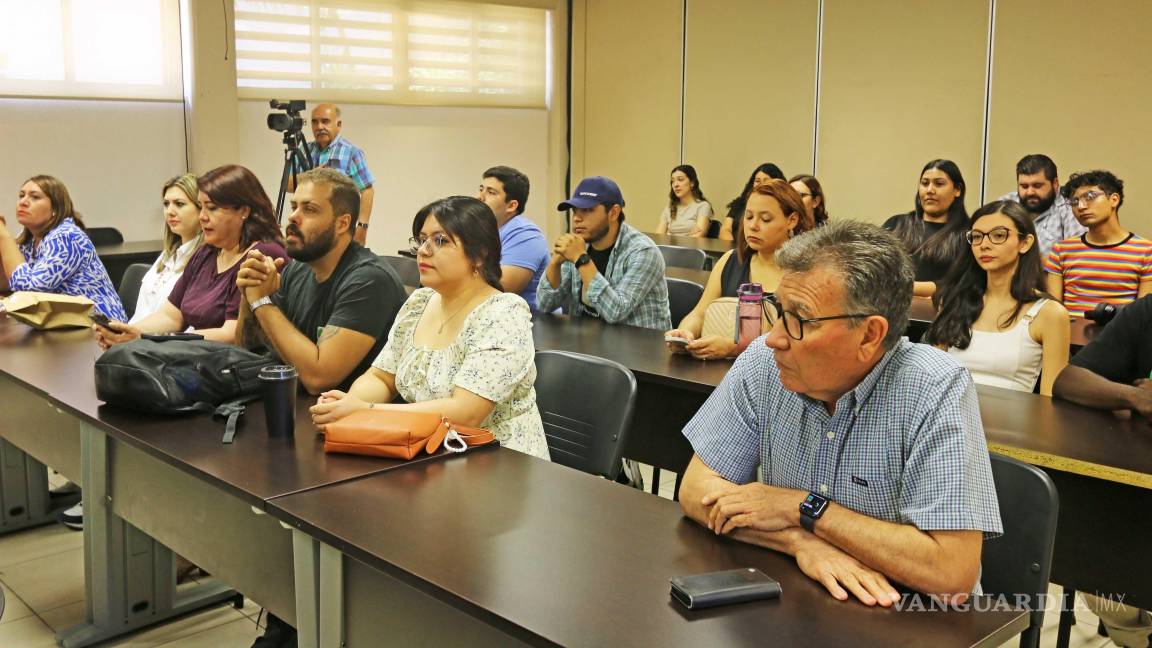 $!Los presentes elogiaron la calidad científica y la estructura accesible del libro.