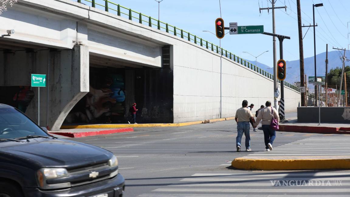 $!El error en las señales norte-sur destaca la importancia de una correcta gestión vial en Saltillo, donde cualquier detalle puede impactar la seguridad de conductores y peatones.