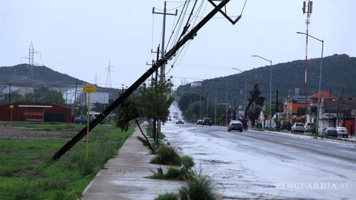 POLITICÓN: Lluvias evidencian fragilidad de la red eléctrica en Saltillo, mientras CFE no da soluciones