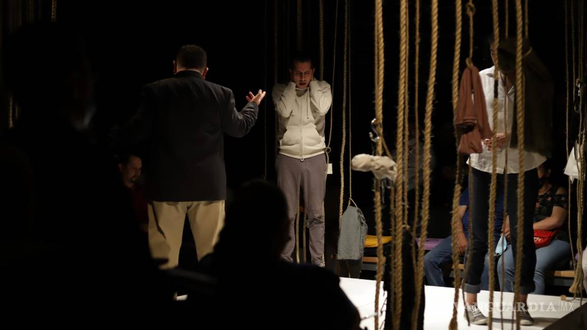 $!‘Incendios’: un reto al tiempo, el amor y la identidad, se estrena con éxito en Saltillo