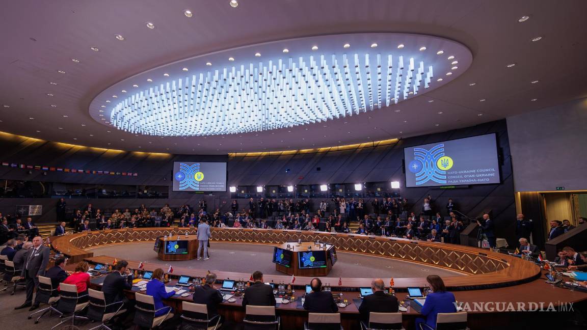 $!Una visión general del Consejo de Ucrania de la OTAN de la reunión de Ministros de Asuntos Exteriores de la OTAN en Bruselas, Bélgica