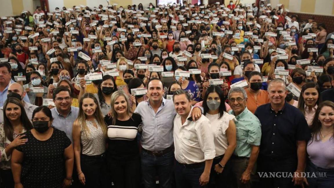 Con Mejora Coahuila 4 mil 600 mujeres acaban la preparatoria
